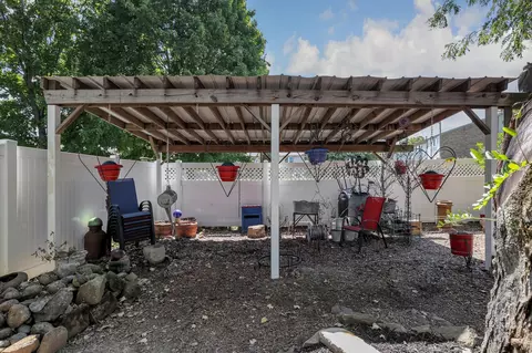 3857 Farm Brook Ln, Columbus, OH 43204 photo 31