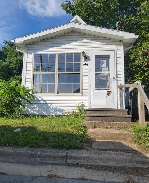 346 Barnes Ave, Circleville, OH 43113
