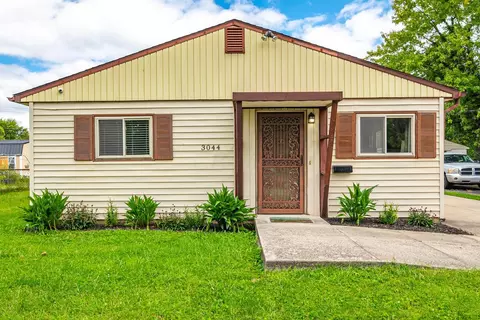 3044 Nuway Rd, Columbus, OH 43207