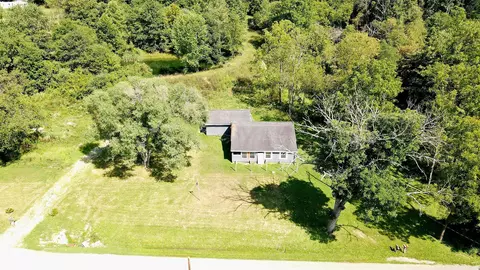 5306 Walnut Creek Rd, Kingston, OH 45644