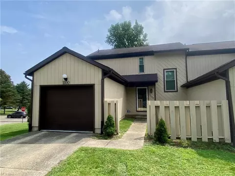 1100 S Slope Bay, Zanesville, OH 43701