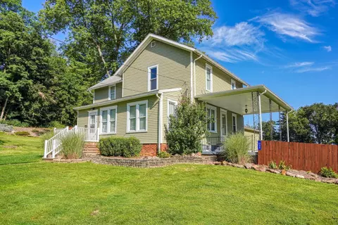 734 W Main St, Loudonville, OH 44842