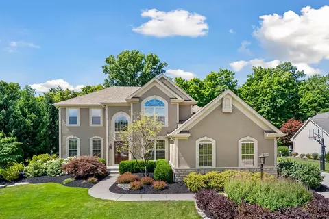 9366 Emerson Dr, Powell, OH 43065