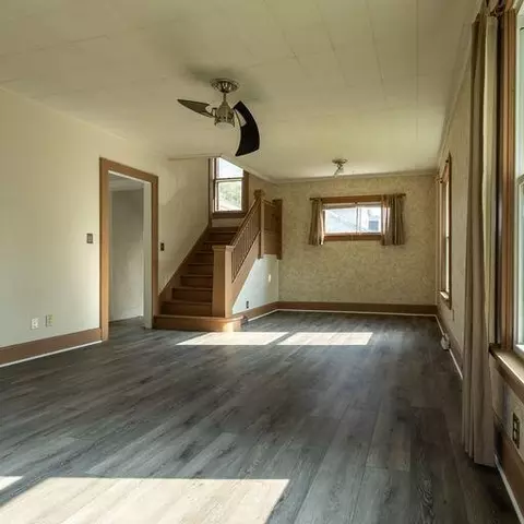 223 E Washington Ave, Marion, OH 43302 photo 5
