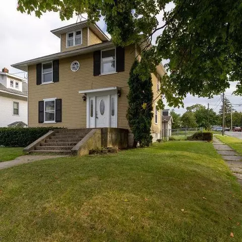 223 E Washington Ave, Marion, OH 43302 photo 4
