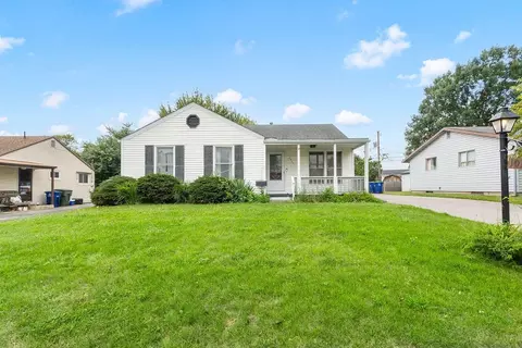 1033 Holly Hill Dr, Columbus, OH 43228