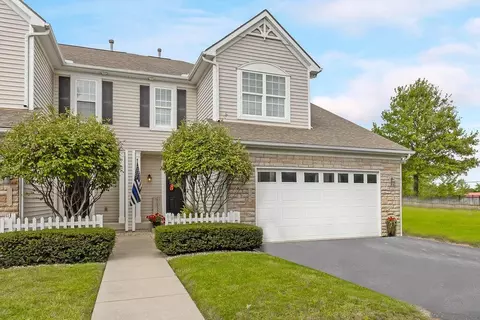 106 Cumberland Chase Blvd, Pataskala, OH 43062
