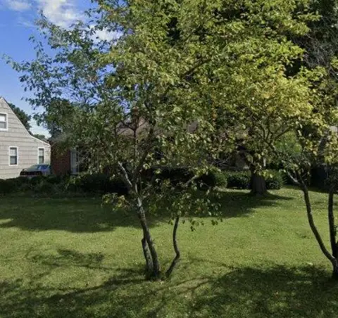 3266 Kenyon Rd, Columbus, OH 43221
