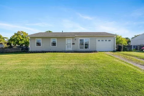 577 Easy St, Marion, OH 43302 photo 2
