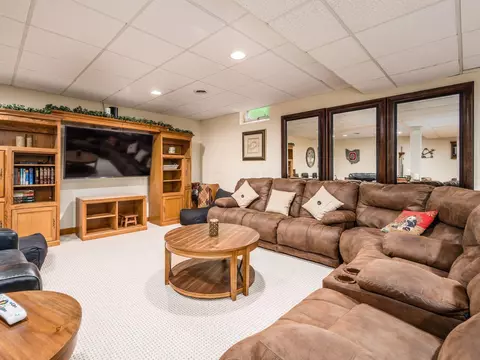 Living - 619 Karr Rd, Jackson, OH 45640 photo 4 of 6