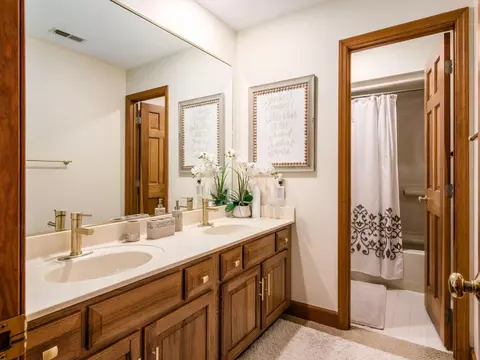 Bath - 619 Karr Rd, Jackson, OH 45640 photo 6 of 8