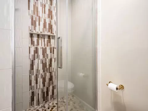Bath - 619 Karr Rd, Jackson, OH 45640 photo 5 of 8