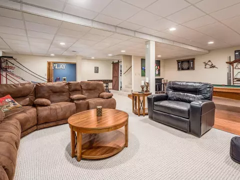 Living - 619 Karr Rd, Jackson, OH 45640 photo 3 of 6