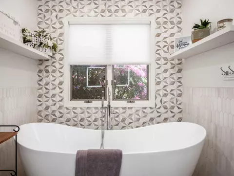 Bath - 619 Karr Rd, Jackson, OH 45640 photo 2 of 8