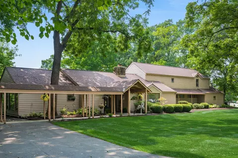 9592 Lake Of The Woods Dr, Galena, OH 43021