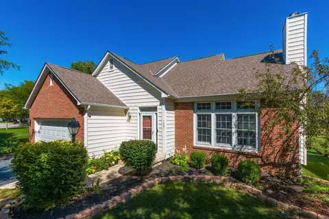 7297 Summerfield Dr, Lewis Center, OH 43035