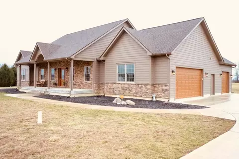 4387 Mahar Rd, South Vienna, OH 45369