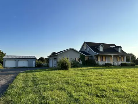 4453 Pleasantville Rd NW, Carroll, OH 43112