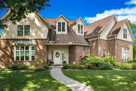 321 S Roosevelt Ave, Bexley, OH 43209