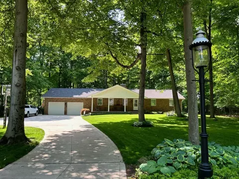 2633 Tally Ho Ln, Blacklick, OH 43004