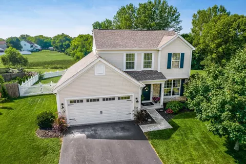 6397 Ewen Cir, Grove City, OH 43123