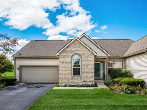 191 Pebble Creek Dr, Pataskala, OH 43062