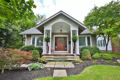 111 E New England Ave, Worthington, OH 43085