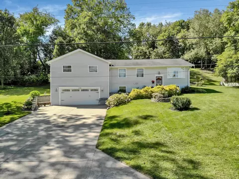 279 Darlene Dr NE, Newark, OH 43055