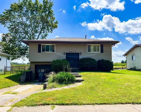 5057 Fullerton Dr, Columbus, OH 43232