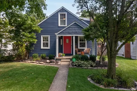 984 Chelsea Ave, Bexley, OH 43209
