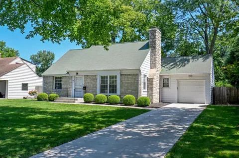 298 N Stanwood Rd, Bexley, OH 43209