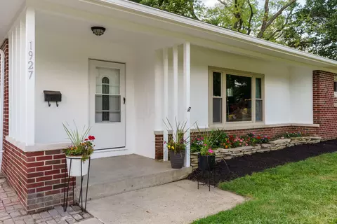 1927 Harwitch Rd, Columbus, OH 43221