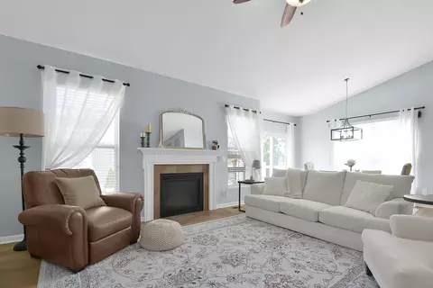 2147 English Turn Dr, Grove City, OH 43123