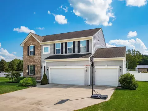 143 Duncan Dr, Pataskala, OH 43062