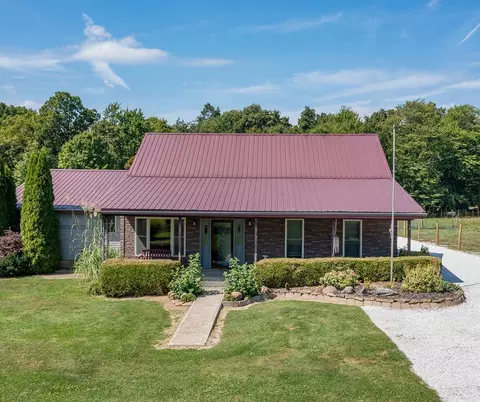 8657 Marion Rd NE, Newark, OH 43055