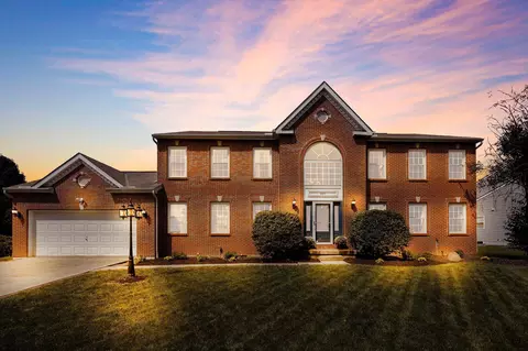 489 Zoar St, Galena, OH 43021