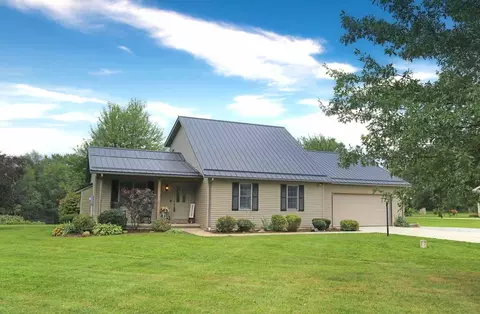 13706 Gilchrist Rd, Mount Vernon, OH 43050