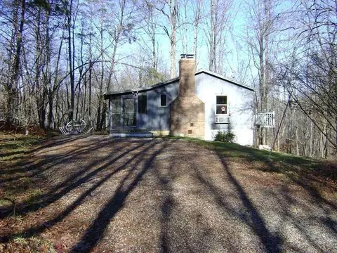 8161 Monnett Rd, Logan, OH 43138