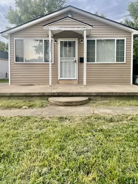 2242 Eakin Rd, Columbus, OH 43223