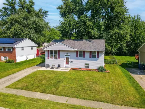 596 Knights Ave, Gahanna, OH 43230