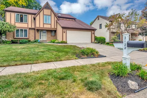 2122 Thistlewood Dr, Columbus, OH 43235