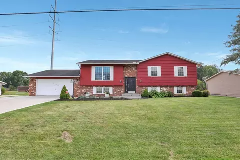 289 Sherwood Downs Rd S, Newark, OH 43055