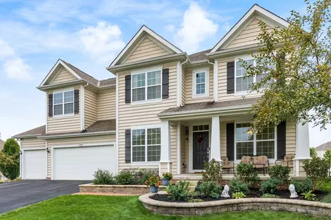 1391 Scotsman Dr, Grove City, OH 43123