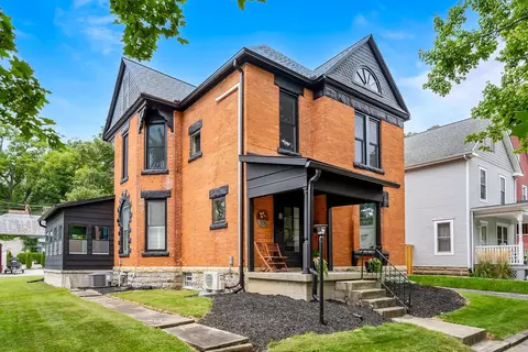 109 N Liberty St, Delaware, OH 43015