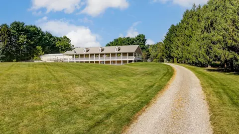10213 Honda Hills Rd, Thornville, OH 43076