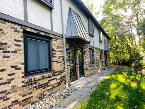 3244 Summertime Ct #17, Columbus, OH 43221