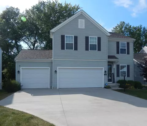 127 Old Bay Dr, Pataskala, OH 43062