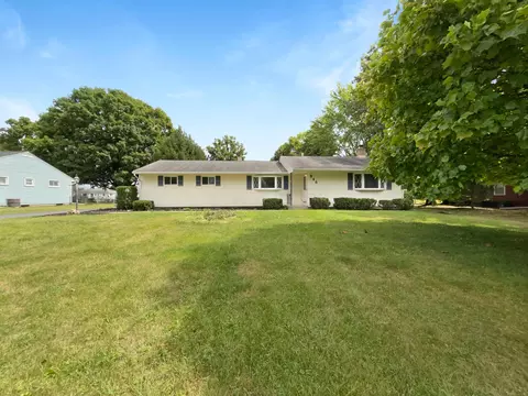 846 Colonial Dr, Heath, OH 43056