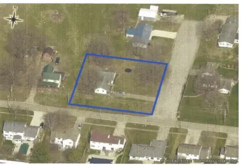1815 Oval Dr, Circleville, OH 43113