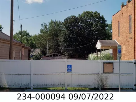 1023 Columbus St, Harrisburg, OH 43126